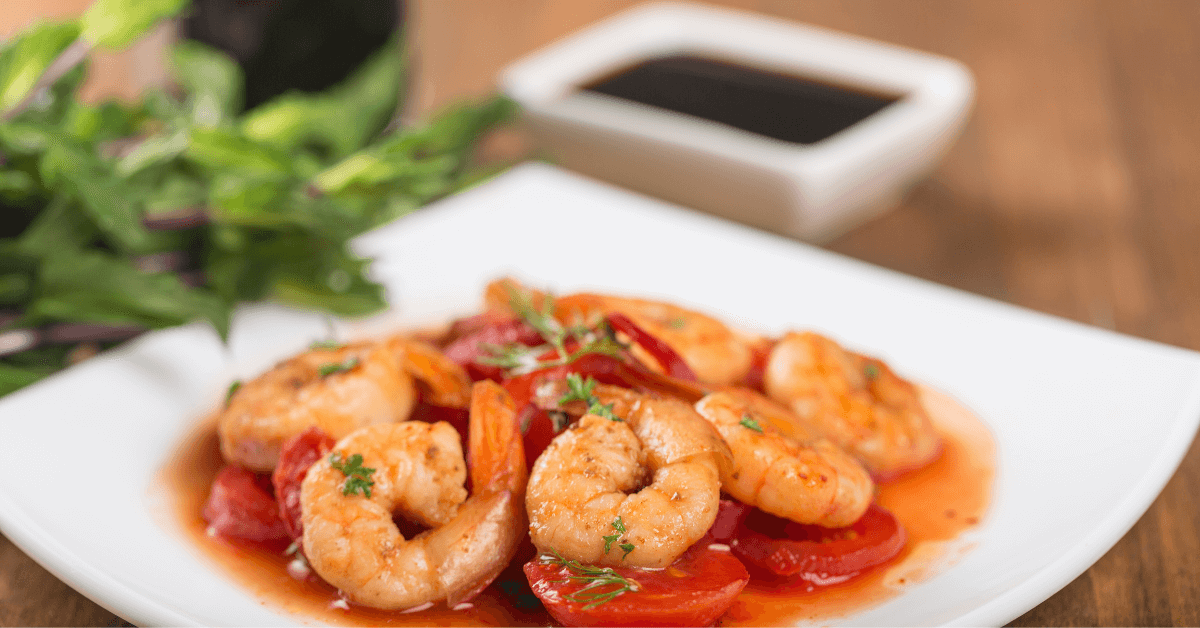 shrimp and grits in bowl